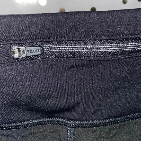 Vuori Black Shorts - Picture 3 of 8